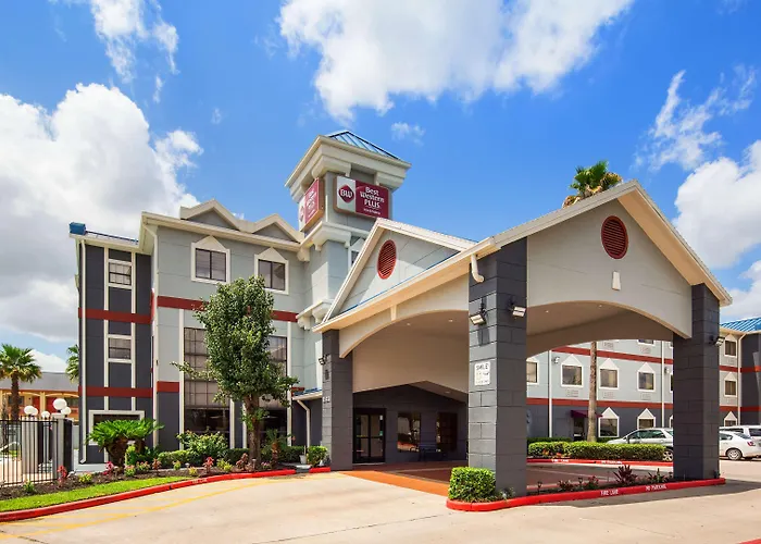 Best Western Plus Northwest Inn & Suites